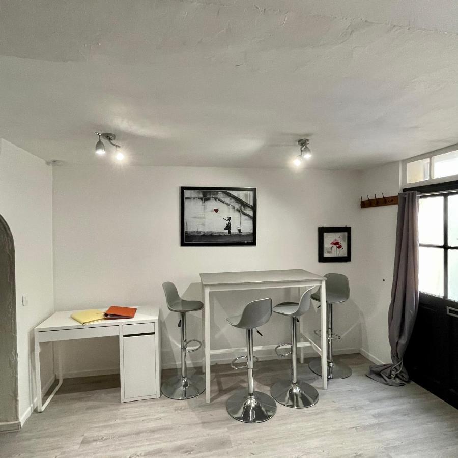 Appartement Intra-Muros Bien Situe Et Agreable A Proximite Des Theatres أفينيون المظهر الخارجي الصورة
